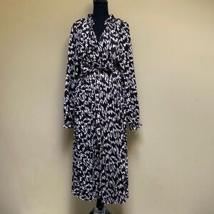 NWOT Scoop Flowy Eye Catching Long Sleeve Pleated Tie Belt Midi Dress Size XL